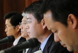 ... Yoshiro Sasaki and Hiroki Hashimoto face the media Friday in Tokyo after ... - nn20101002a2a