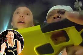 Cop aimed Taser at WNBA superstar Paige Bueckers during chaotic Arike Ogunbowale arrest: bodycam
