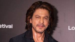 Shah Rukh Khan ने रचा इतिहास, Sabyasachi के आउटफिट से मेट गाला में कदम रखने वाले पहले भारतीय अभिनेता