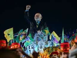 TSE reconhece admissibilidade de ação de Flávio contra Lula por desfile de escola de samba