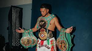 Benavidez y Ramírez superan la báscula a puerta cerrada en Las Vegas