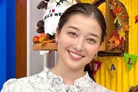 浦野芽良アナ、同期アナとの美人トリオ写真にネット歓喜！父親との写真も話題