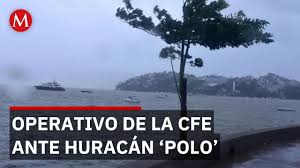 CFE despliega 1 mil 320 trabajadores y 331 grúas ante huracán 'Polo'