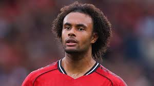 Zirkzee to West Ham? Man United Striker's Future in Doubt!