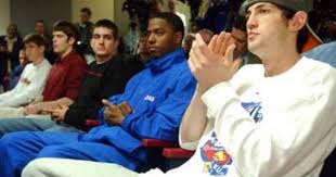 Résultat de recherche d'images pour "KU Jayhawk appliqued quilt"