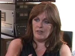 Kate Robbins - tve34554-20011119-2287