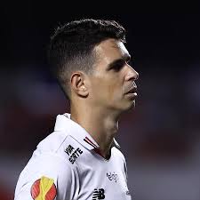 São Paulo e Oscar batem cabeça por valores, e rescisão de contrato trava