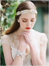 Hochzeit - Enchanted Für <b>Claire Pettibone</b> Atelier - enchanted-atelier-for-claire-pettibone-tocados-de-novias-pinterest