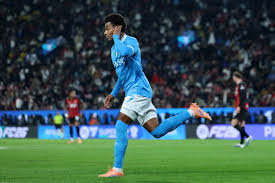 Notícias da equipe do Napoli: David Neres retorna à equipe para o confronto imperdível do Pisa