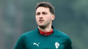 Por qué no juega Santiago Giménez hoy en Hellas Verona vs AC Milan por la Fecha 33 de la Serie A