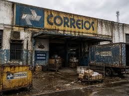 Os Correios e os intocáveis