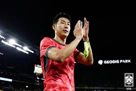 Son Heung-min is expected to continue as captain of the national soccer team. Coach Hong Myung-bo ha..
