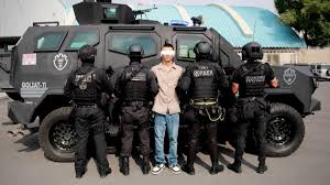 Policía