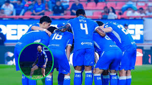 Rodolfo Rotondi reaparece en Cruz Azul y sorprende con su nuevo look