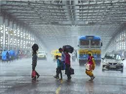 Weather Update: দক্ষিণবঙ্গে দুর্যোগ শুরু! অতি ভারী বৃষ্টি, তুমুল ঝড়ের সঙ্গে বজ্রপাতে কাঁপবে রাজ্য, কোন জেল…