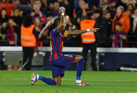 رافينيا يقود برشلونة للفوز على أوساسونا بالدوري الإسباني