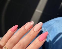 Image de Pink Almond Nails for Beach