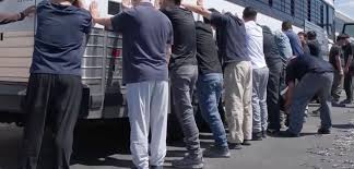 Arrestations Massives chez Hyundai aux USA: Séoul Furieux! 🚨 - Imagen principal del artículo