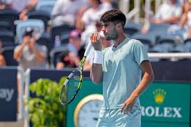 Tennis, Alcaraz: "Sinner campione, tornerai più forte di prima"