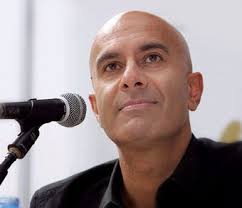 ... globally by US based Speakers Platform, Robin Sharma will help your people perform brilliantly and leave everything they touch better than they find it. - robin-s_