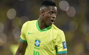 Palmeiras prioriza Luiz Henrique; Flamengo nega interesse em atacante