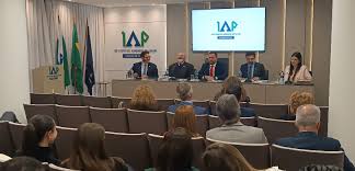 Presidente do TRE-PR ministra palestra sobre inteligência artificial em evento no IAP