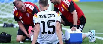 Fußball-Nationalmannschaft: Sorge um Schlotterbeck - Nagelsmann: „Sieht nicht gut aus“
