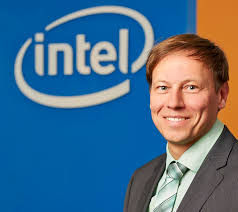 Герхард Лещ (Gerhard Lesch), менеджер по маркетингу продуктов Intel IoT Solutions Group, рассказал о том, ... - Intel-Gerhard-Lesch