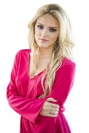 Resultado de imagem para fotos da Isabelle Drummond
