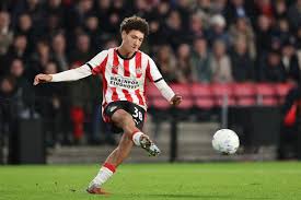 Ook PSV-beloften pakken de draad weer op: nieuwe keuzes verwacht