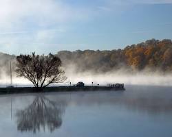 รูปภาพWater evaporation from a lake