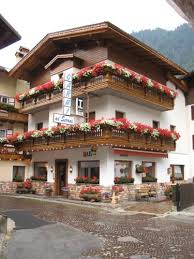 Hotel Garnì Ai Serrai in Malga Ciapela (Venetien (Venedig ...