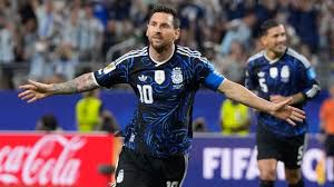 Lionel Messi scores again to seal perfect group stage for Argentina