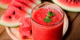 Resultado de imagem para imagem de suco detox de melancia e hortela e gengibre