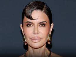 Lisa Rinna Suspects She Was Drugged at 'Traitors' Premiere Party