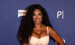 Kenya Moore Denies Hair Salon Rent Claims & Countersues Landlord