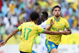 Downs aim to leapfrog Pirates with win at tonight