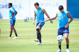 Motivado por uma possível vaga na Libertadores, Grêmio pega o Fluminense