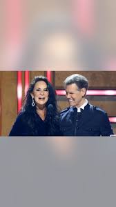 Randy Travis Almost Lost! Wife's Brave Decision Saved Country Legend - Imagen principal del artículo