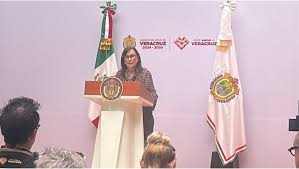 Podrían colocar estatua de la cantante veracruzana Yuri, en el Puerto de Veracruz