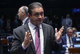 Advogado comprou casa para senador e transferiu R$ 11 milhões para sua esposa, diz PF