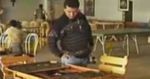 زنزانة أم قصر؟ كيف حول إسكوبار سجنه لفندق 5 نجوم به ملعب وشموع معطرة