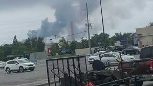 Explosion, large plume of smoke reported at refinery in Chalmette