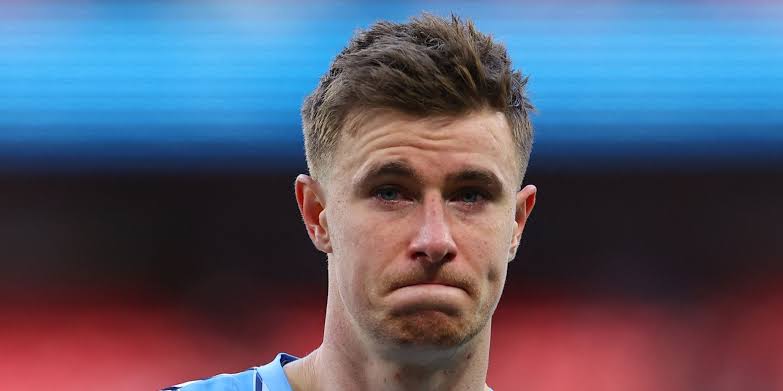 Man Utd Eyeing 'Cheap' Deal to Sign Coventry's Ben Sheaf