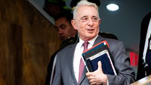 Tribunal ordena libertad de Álvaro Uribe en medio de apelación - Imagen principal del artículo