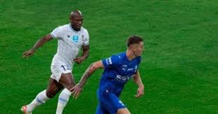 الهلال يتجاوز تأخره ليحقق الفوز أمام الأخدود في الشوط الأول بالدوري السعودي