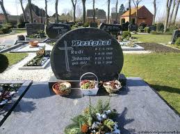 Grab von Rudi Westphal (03.03.1916-09.10.1996), Friedhof Jemgum