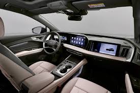 Nyt interiør og længere rækkevidde til Audi Q4 E-Tron - priser fra 364.995 kr.