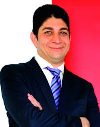 Mohamed Shameel Aziz Joosub. Consejero delegado de Vodafone España. Nacido en Pretoria hace 39 años, se estrenó en el cargo el 1 de abril. - 4550170