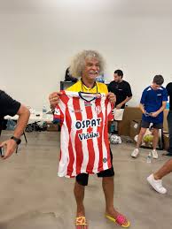 El pibe Valderrama con la rojiblanca: la historia detrás de la foto